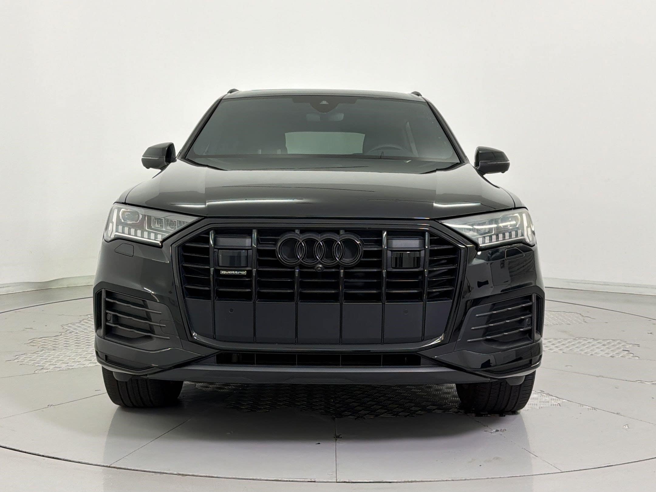 Q7 Premium Plus SUV