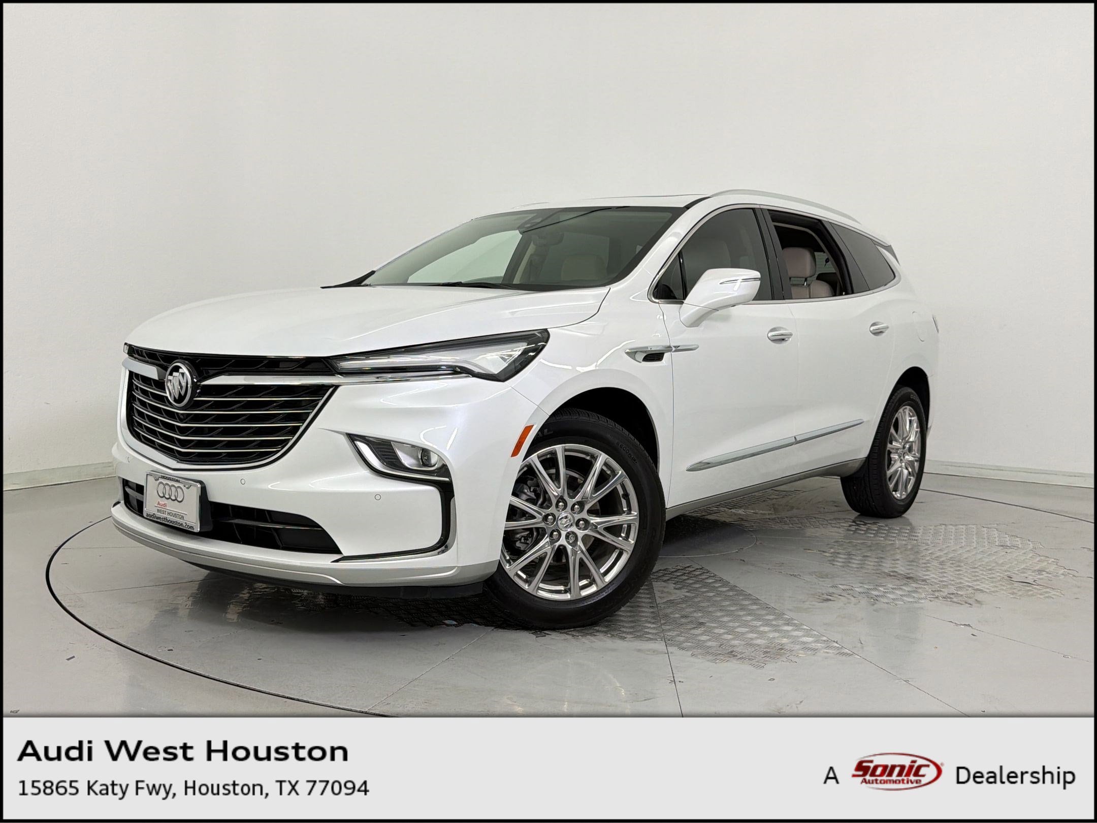 2023 Buick Enclave Premium's photo