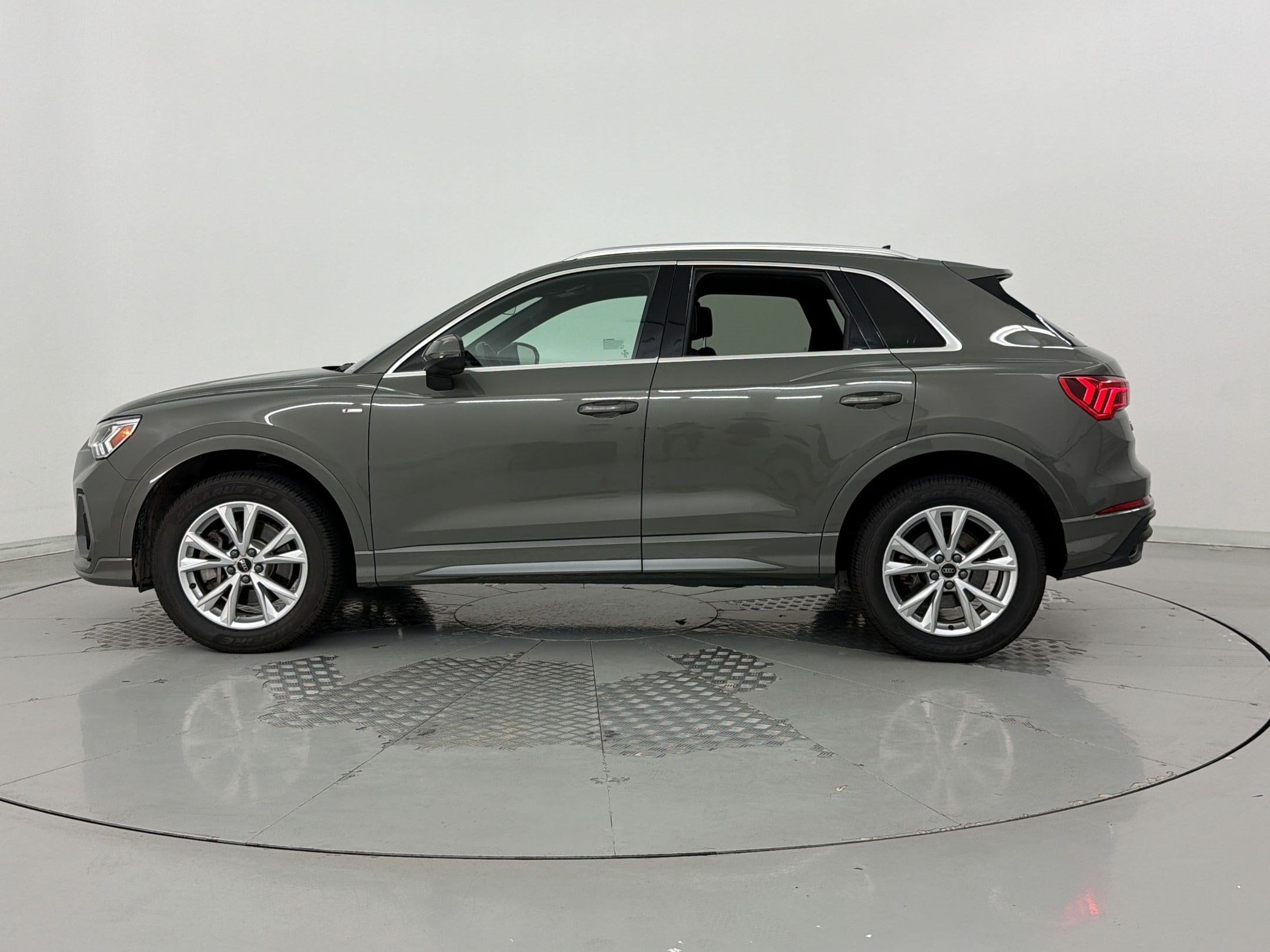 Q3 S Line Premium SUV
