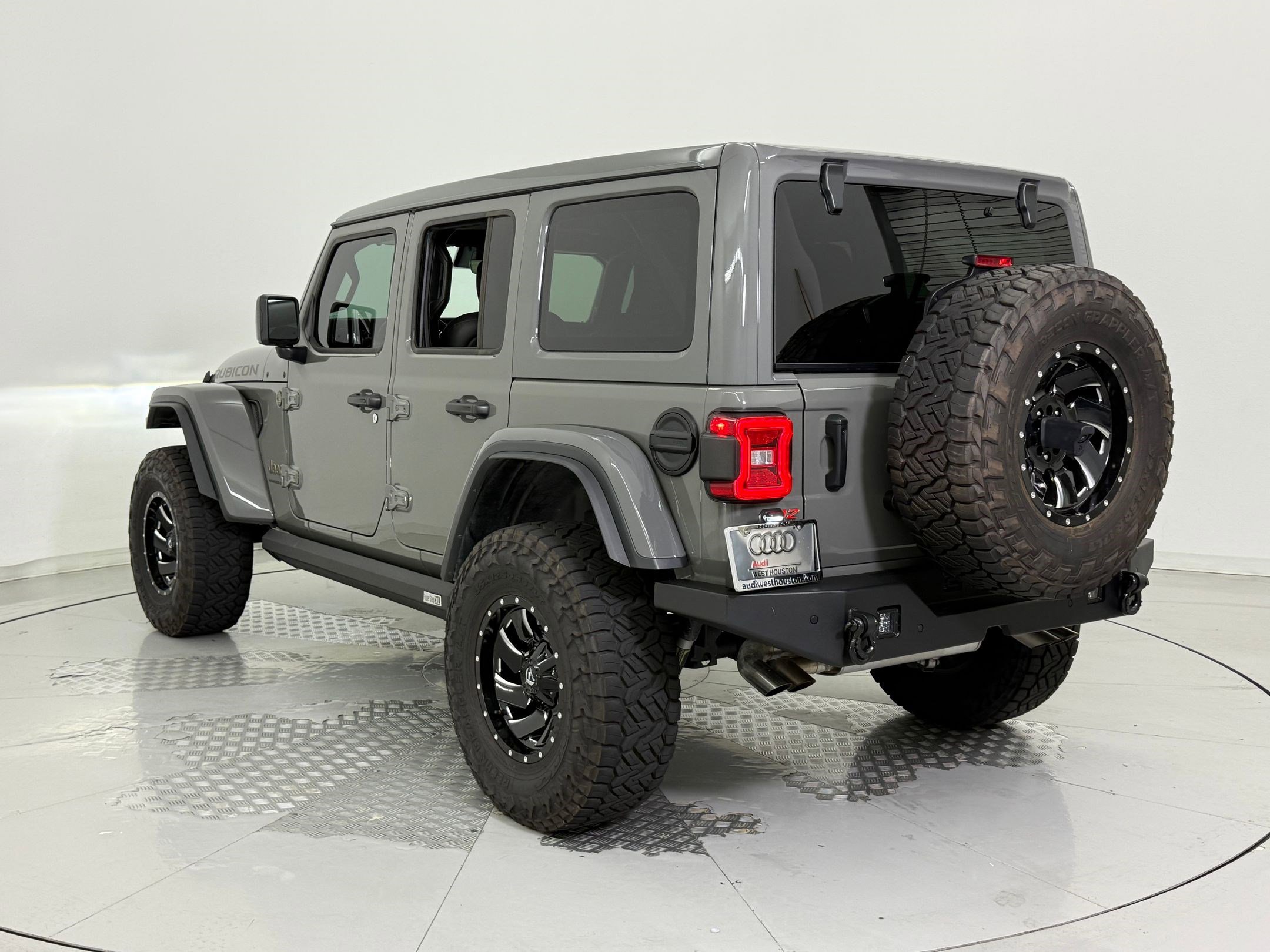 2023 Jeep Wrangler Rubicon 392 photo 3
