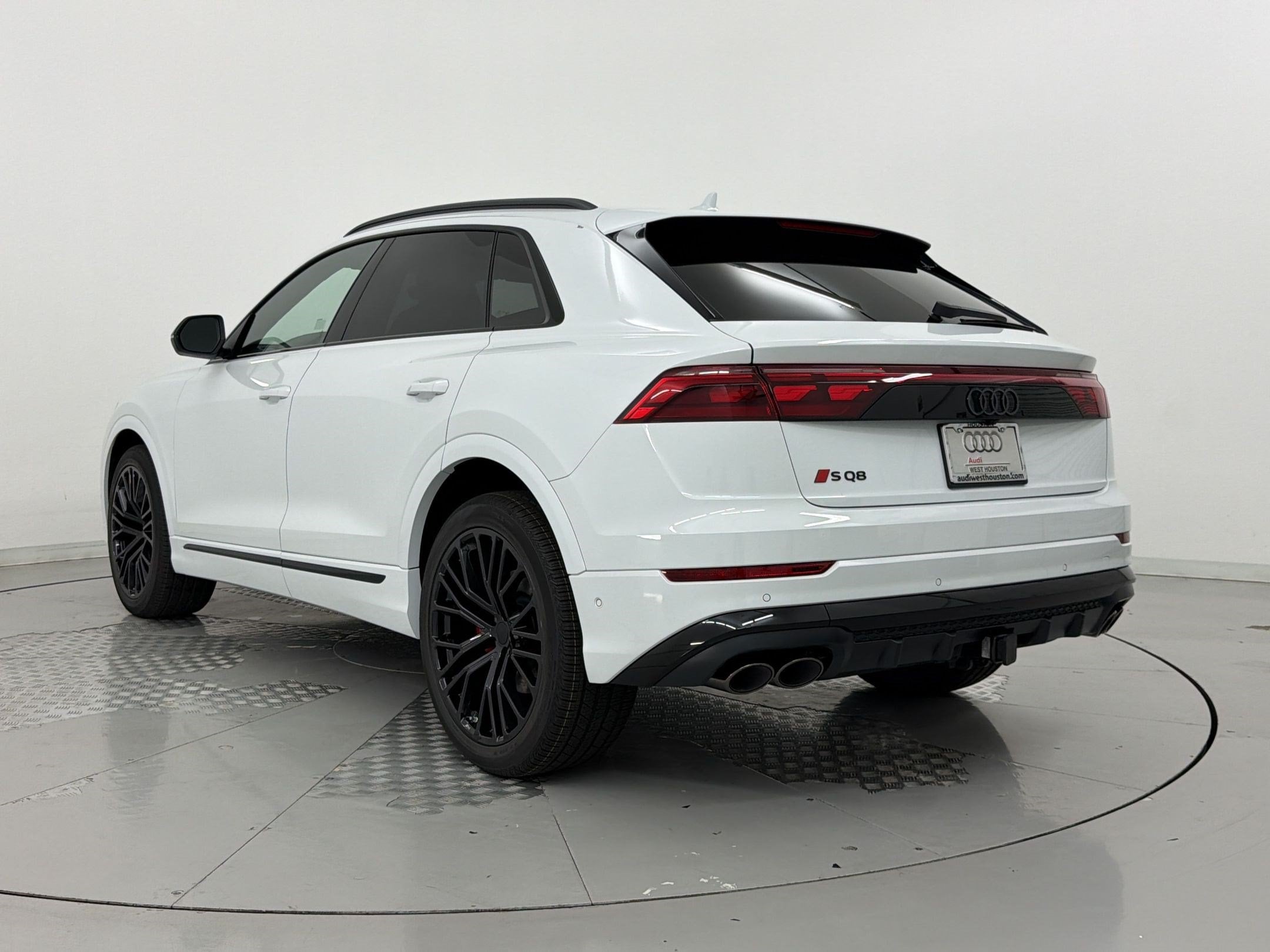 SQ8 Prestige SUV