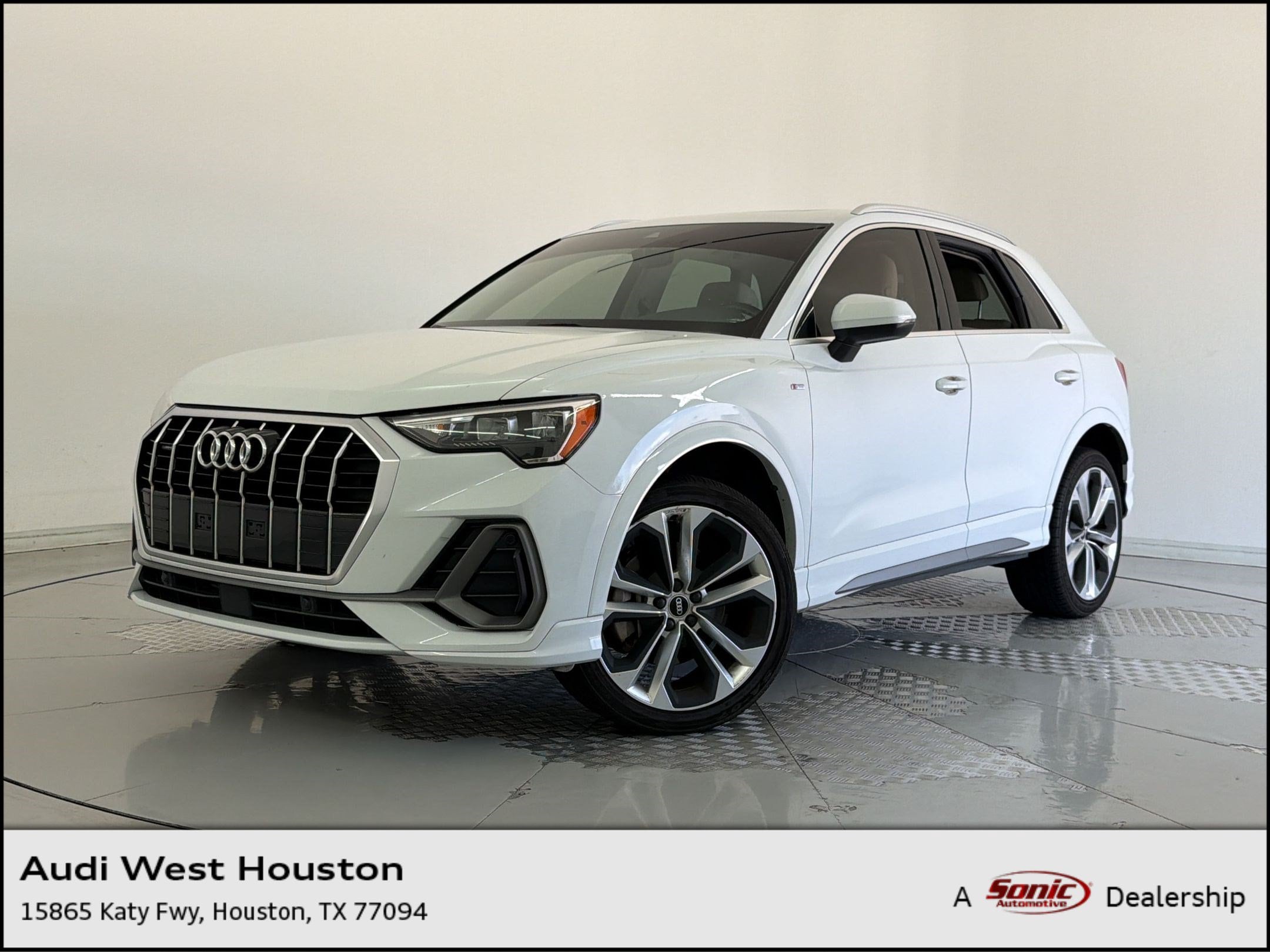 Q3 S Line Premium SUV