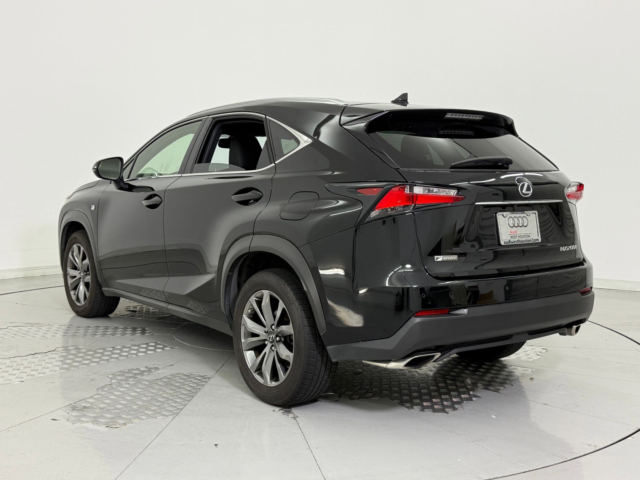 2016 Lexus NX 200t F SPORT photo 3