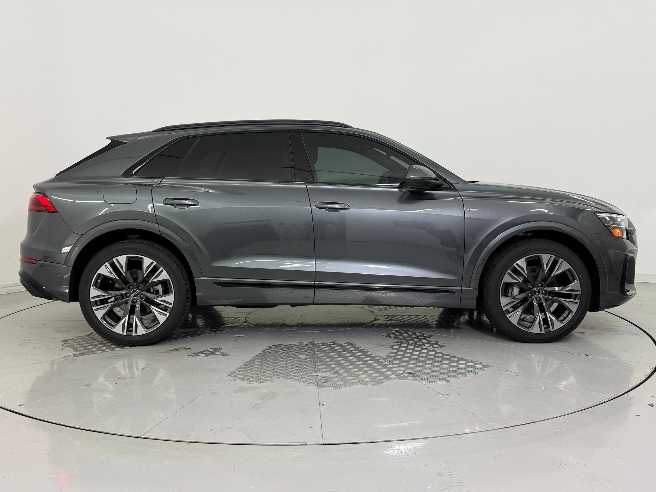 2026 Audi Q8 Premium Plus - Photo 8