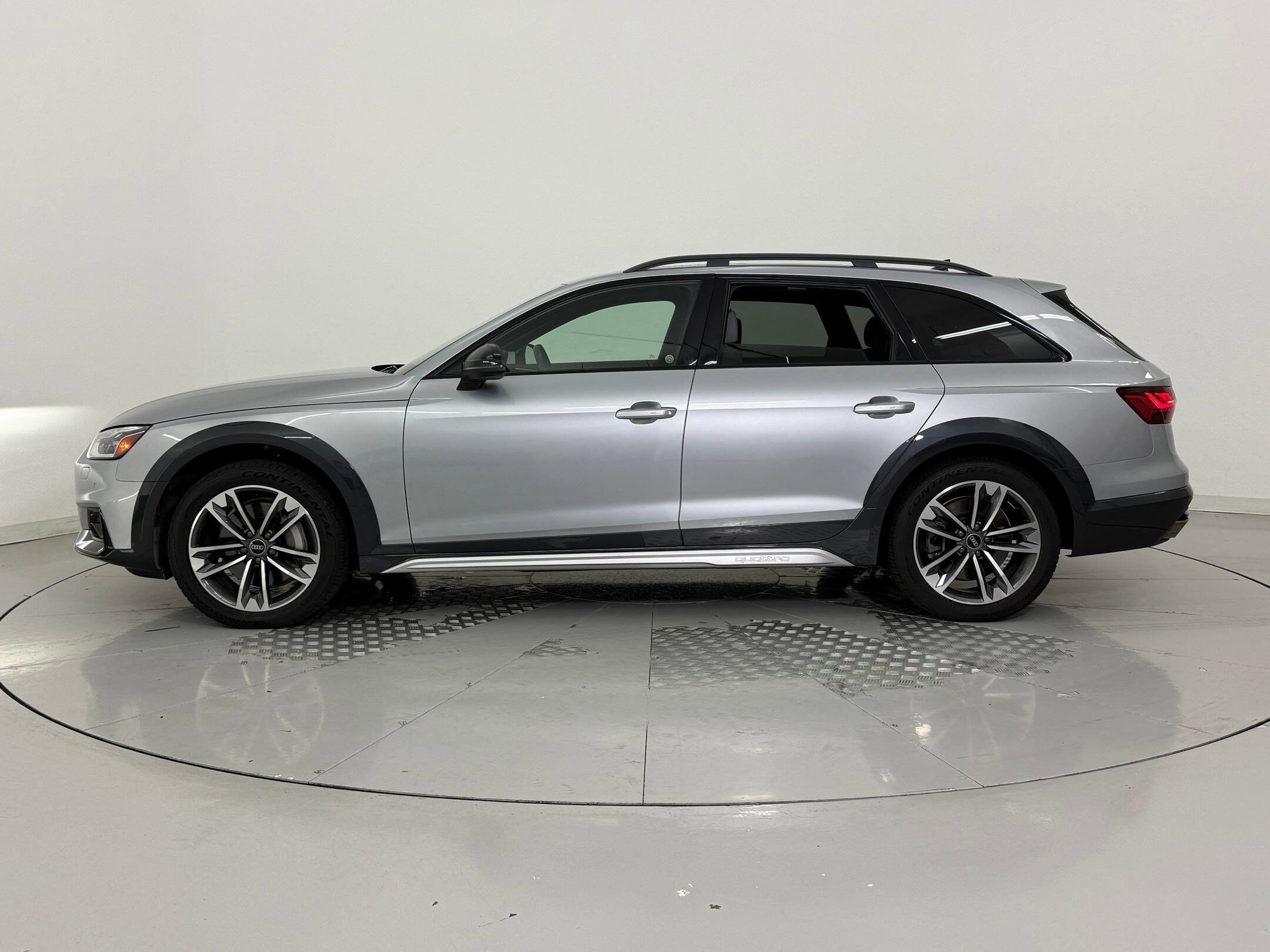 2023 Audi A4 Allroad Quattro Premium Plus photo 2