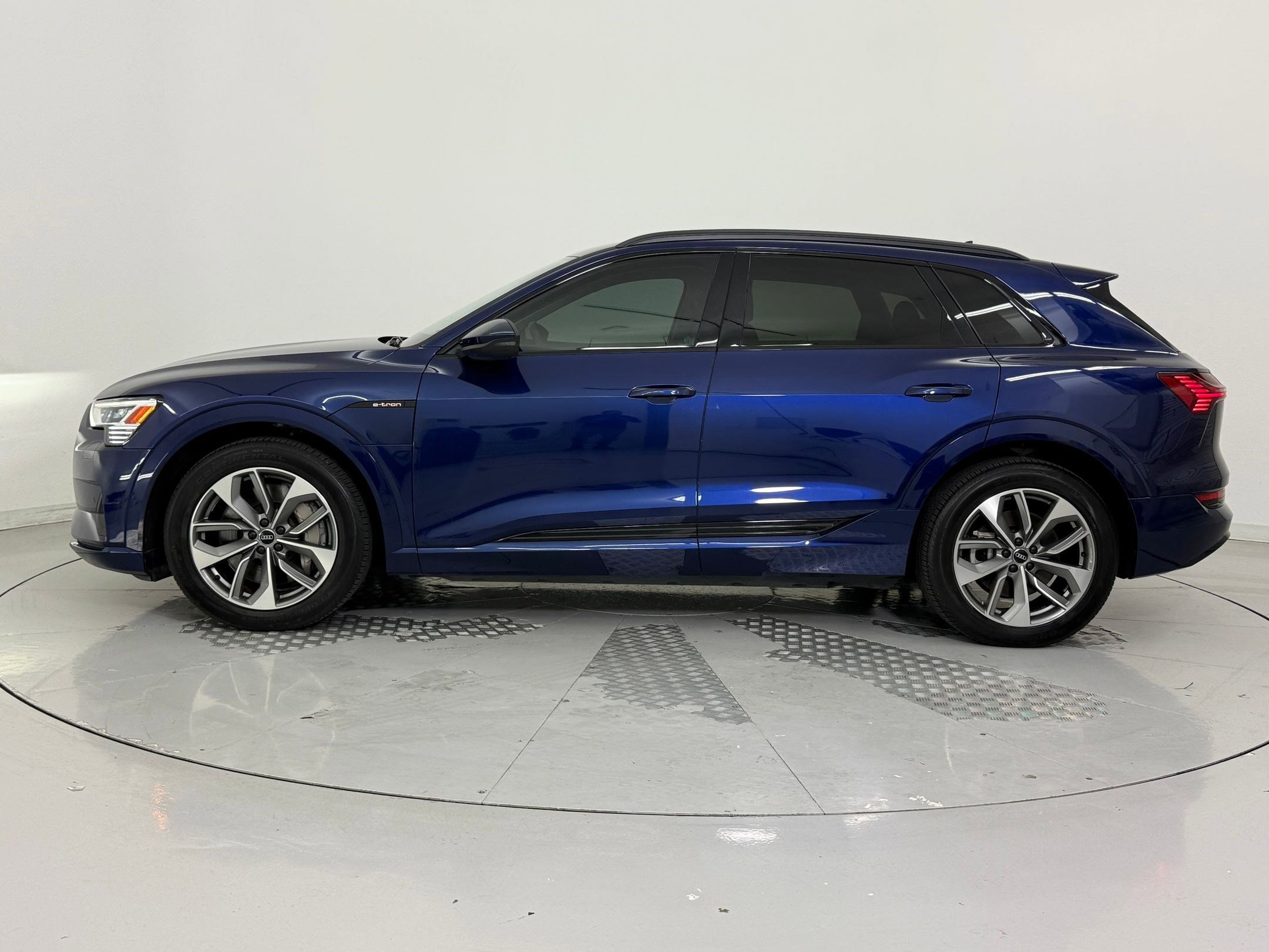 Used 2021 Audi e-tron Premium with VIN WA1AAAGE9MB001029 for sale in Houston, TX