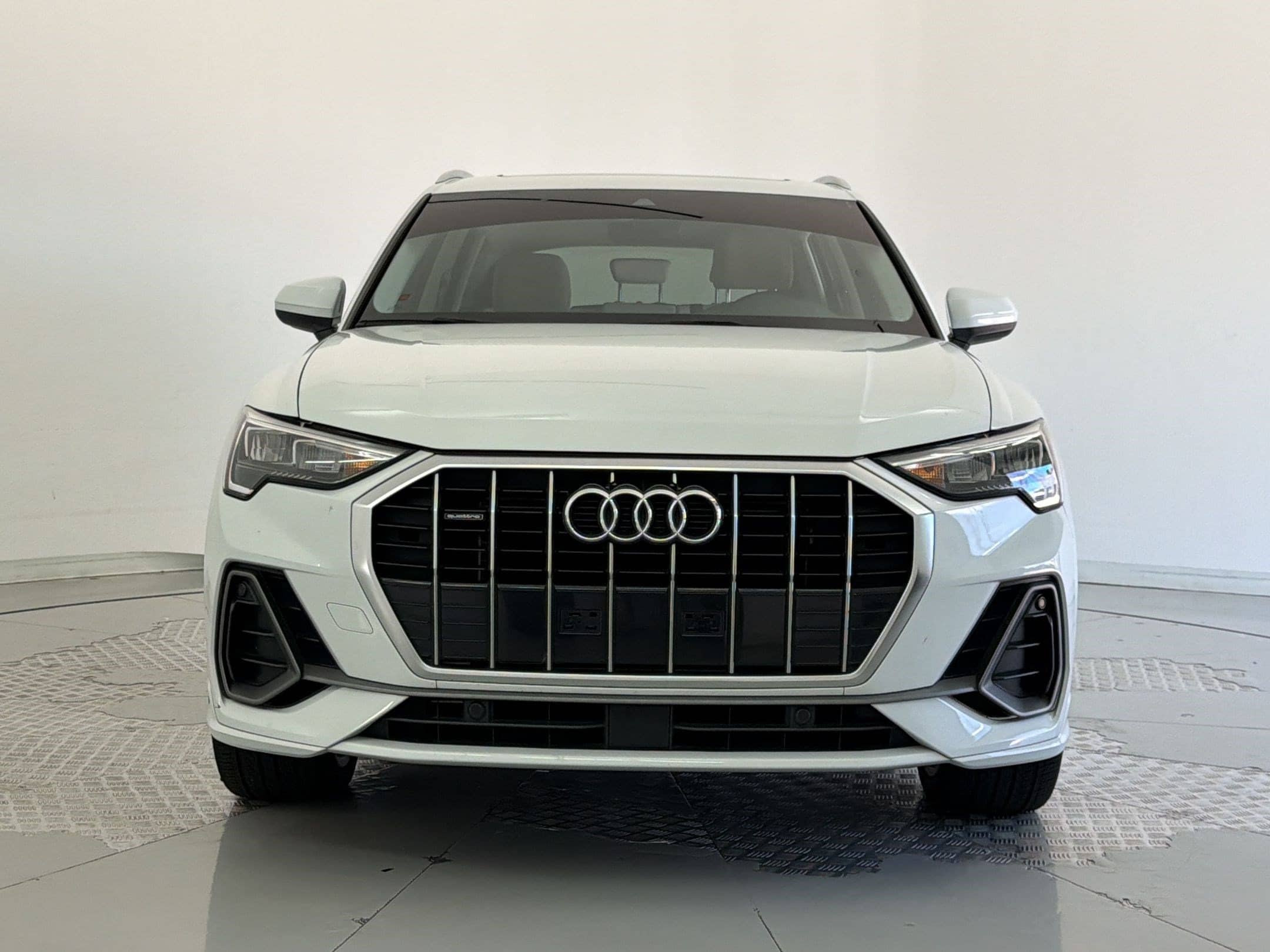 Q3 S Line Premium SUV