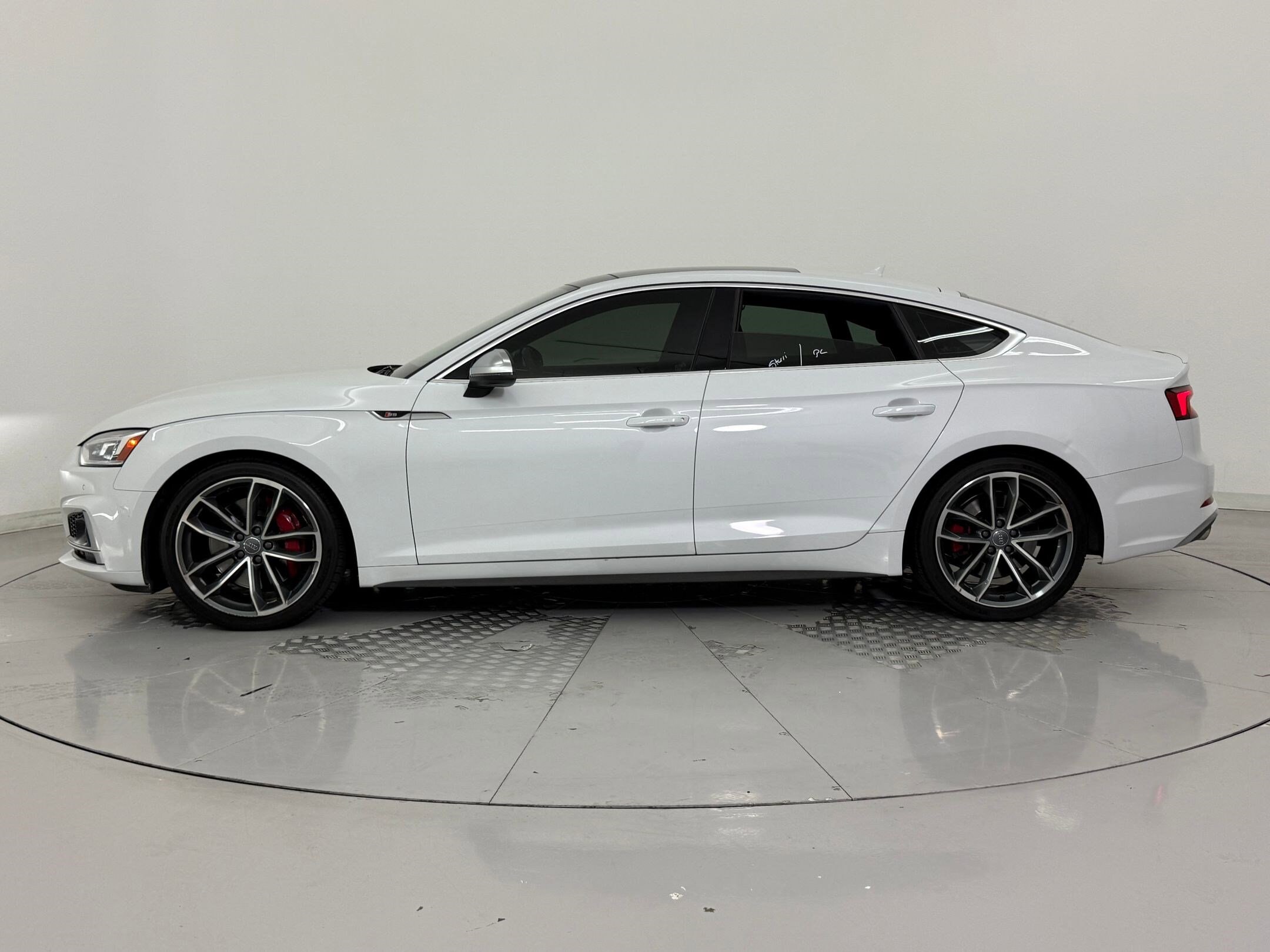 2018 Audi S5 Prestige photo 2