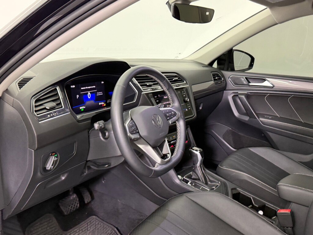 Used 2023 Volkswagen Tiguan SE SUV