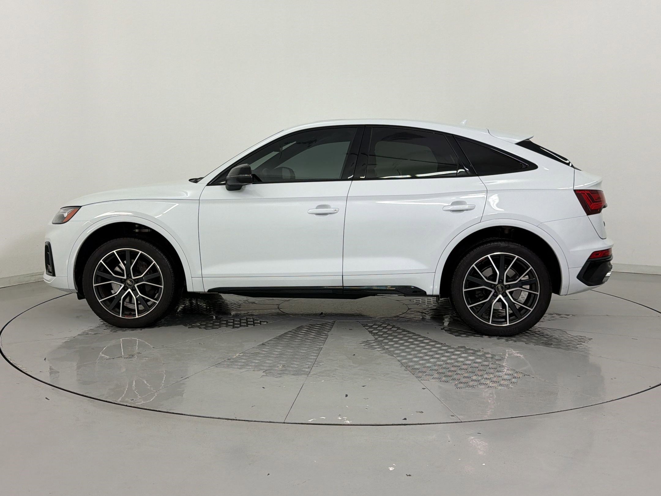 SQ5 Sportback Premium Plus SUV