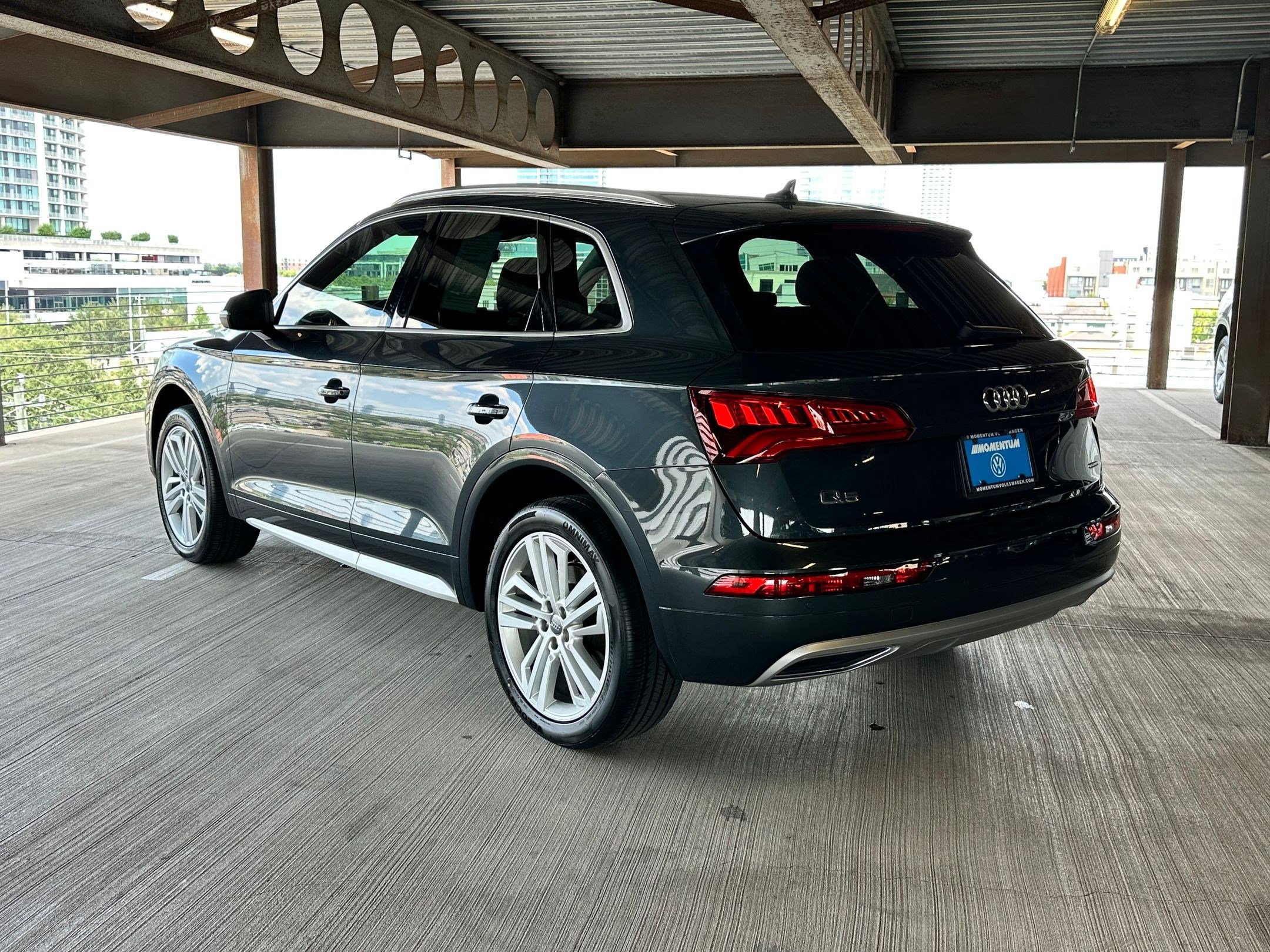 2019 Audi Q5 Premium Plus photo 2