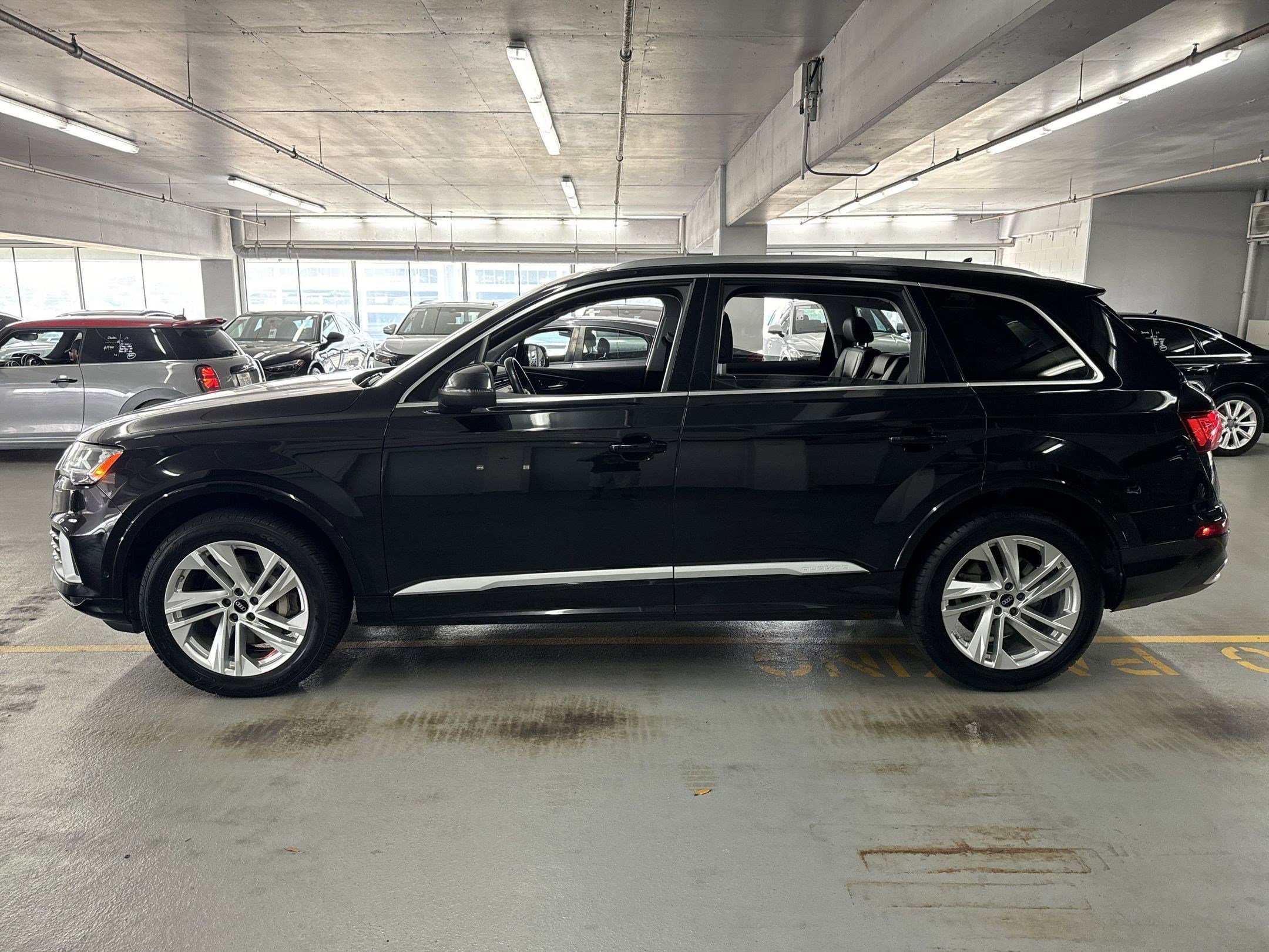 2023 Audi Q7 Premium Plus photo 2