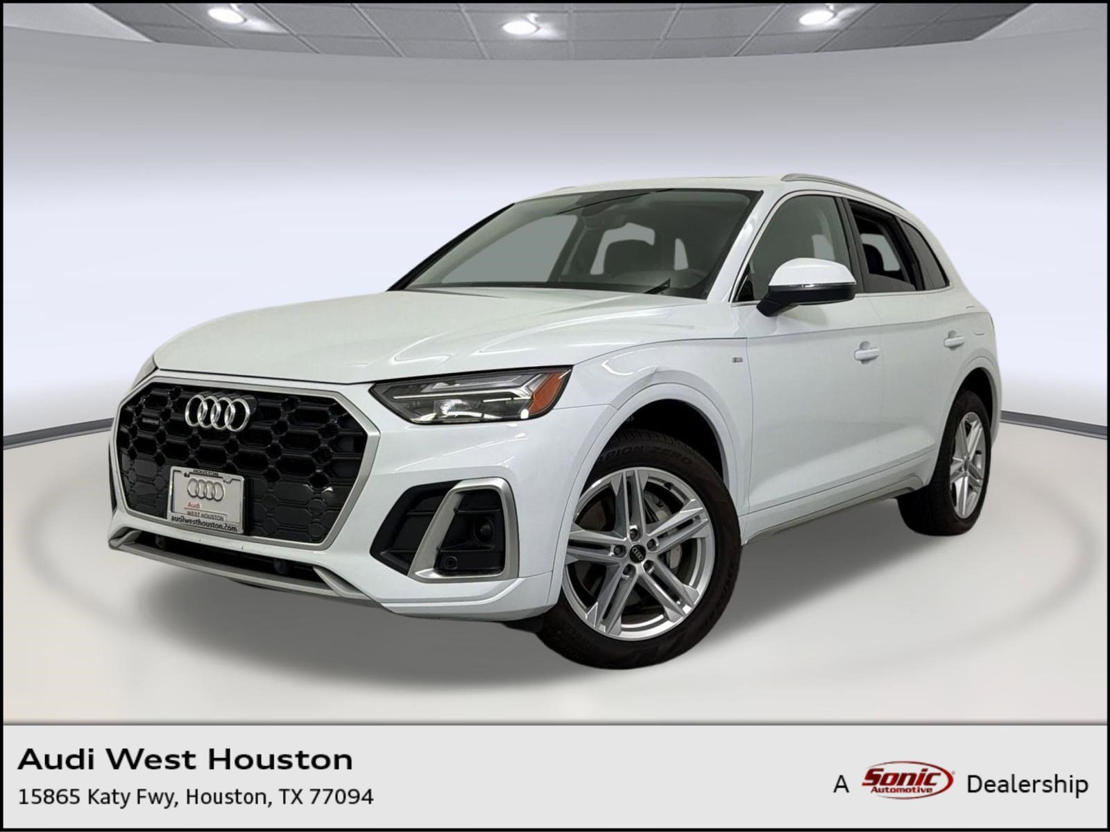 2024 Audi Q5 55 e Premium's photo