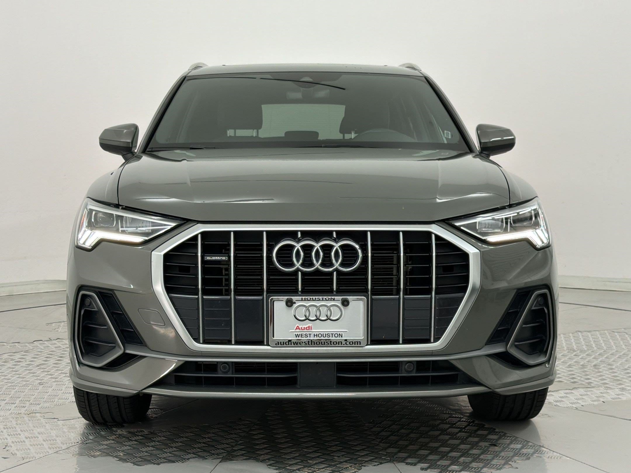 Q3 S Line Premium SUV