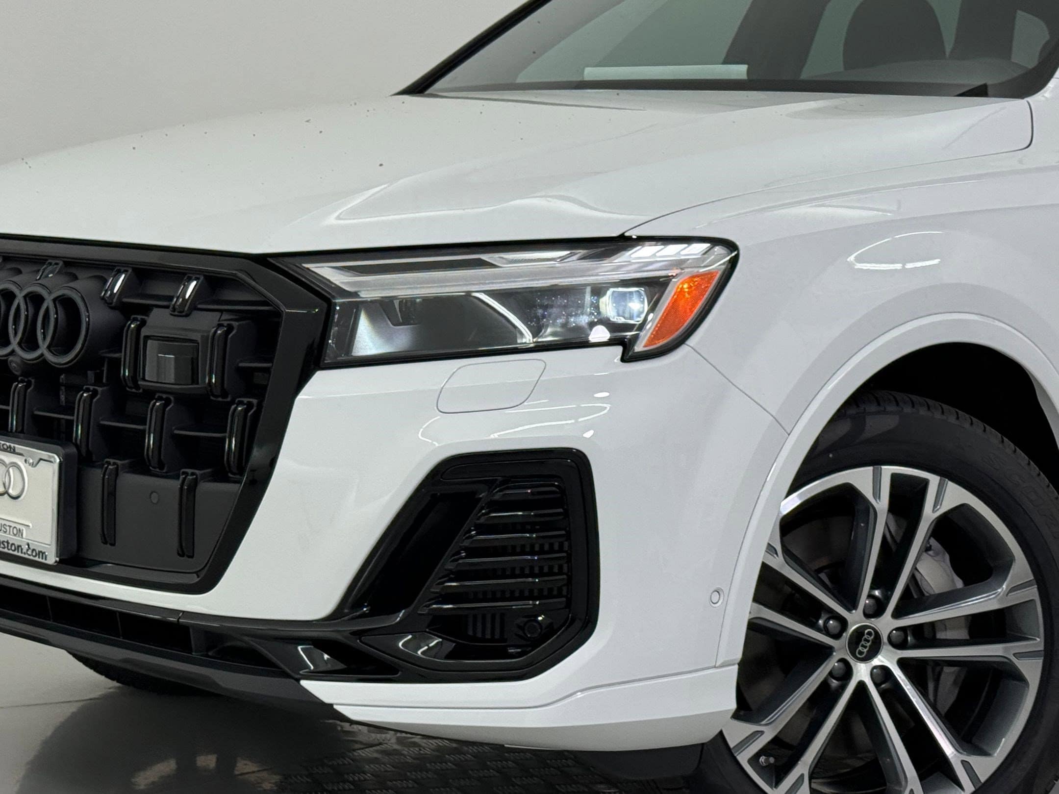 2026 Audi Q7 Premium - Photo 11