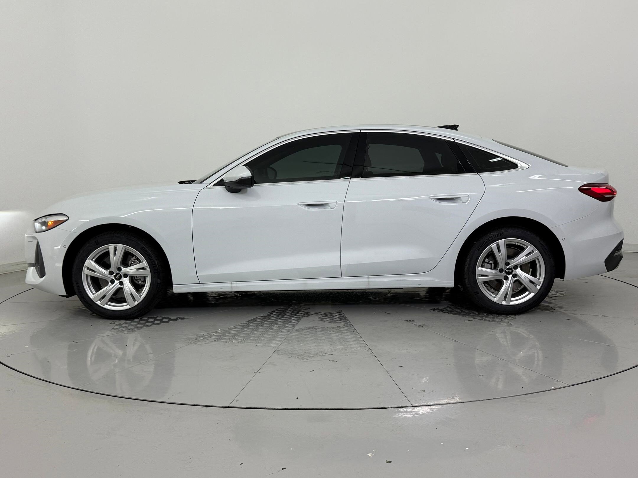 2025 Audi A5 2.0T Premium photo 2