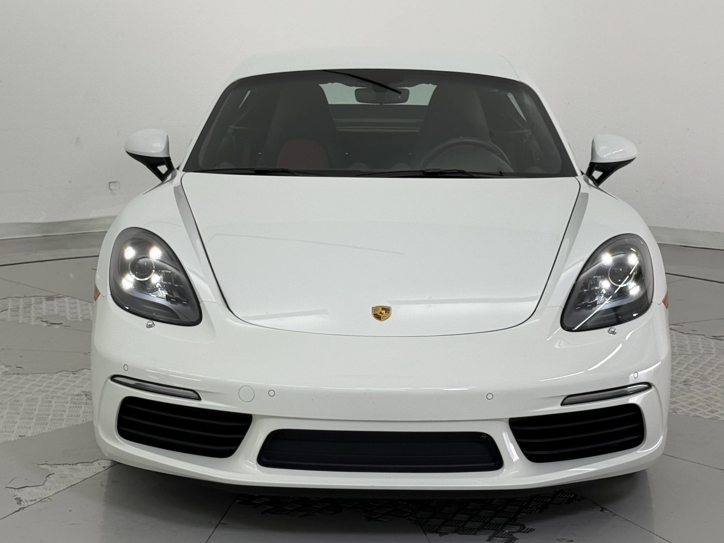 Used 2019 Porsche 718 Base with VIN WP0AA2A80KS261329 for sale in Houston, TX