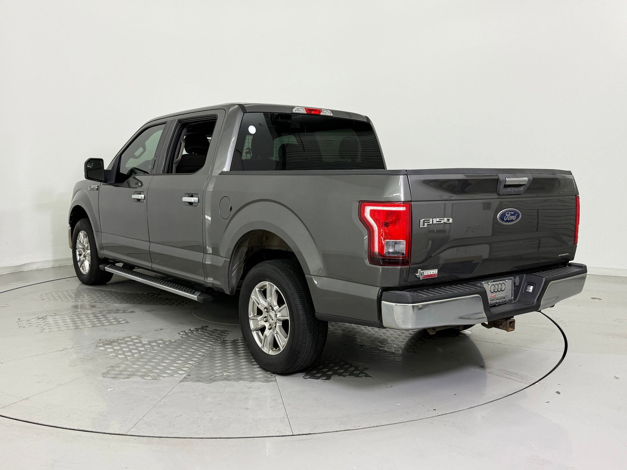 2016 Ford F-150 XLT photo 3