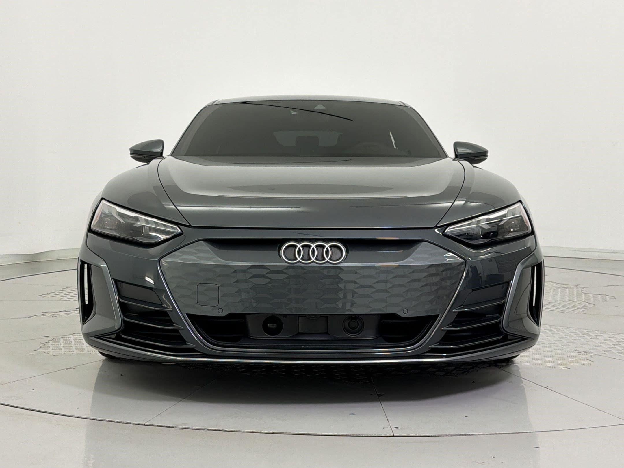 E-tron GT Premium Plus Sedan