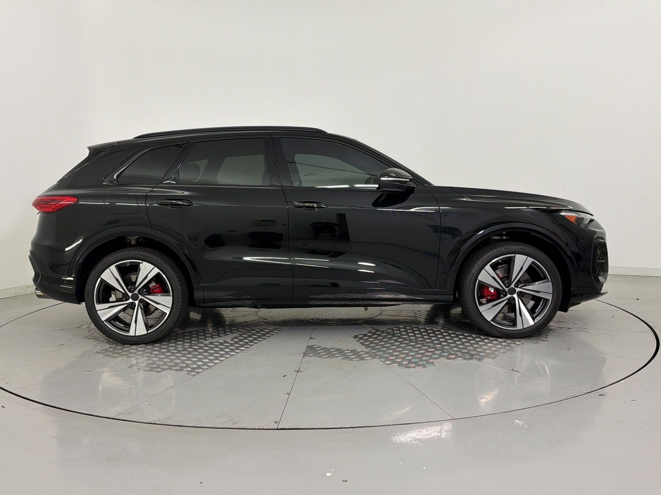 SQ5 Premium Plus SUV