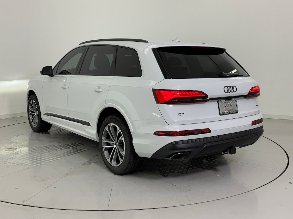 New 2026 Audi Q7 55 Premium SUV