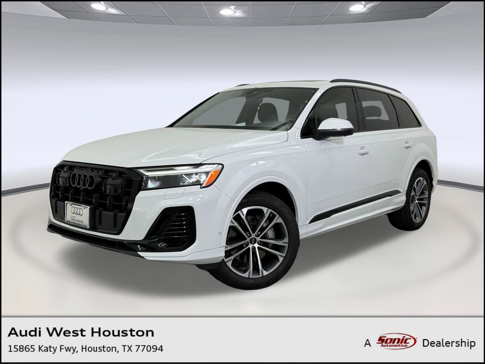 2026 Audi Q7 Premium's photo