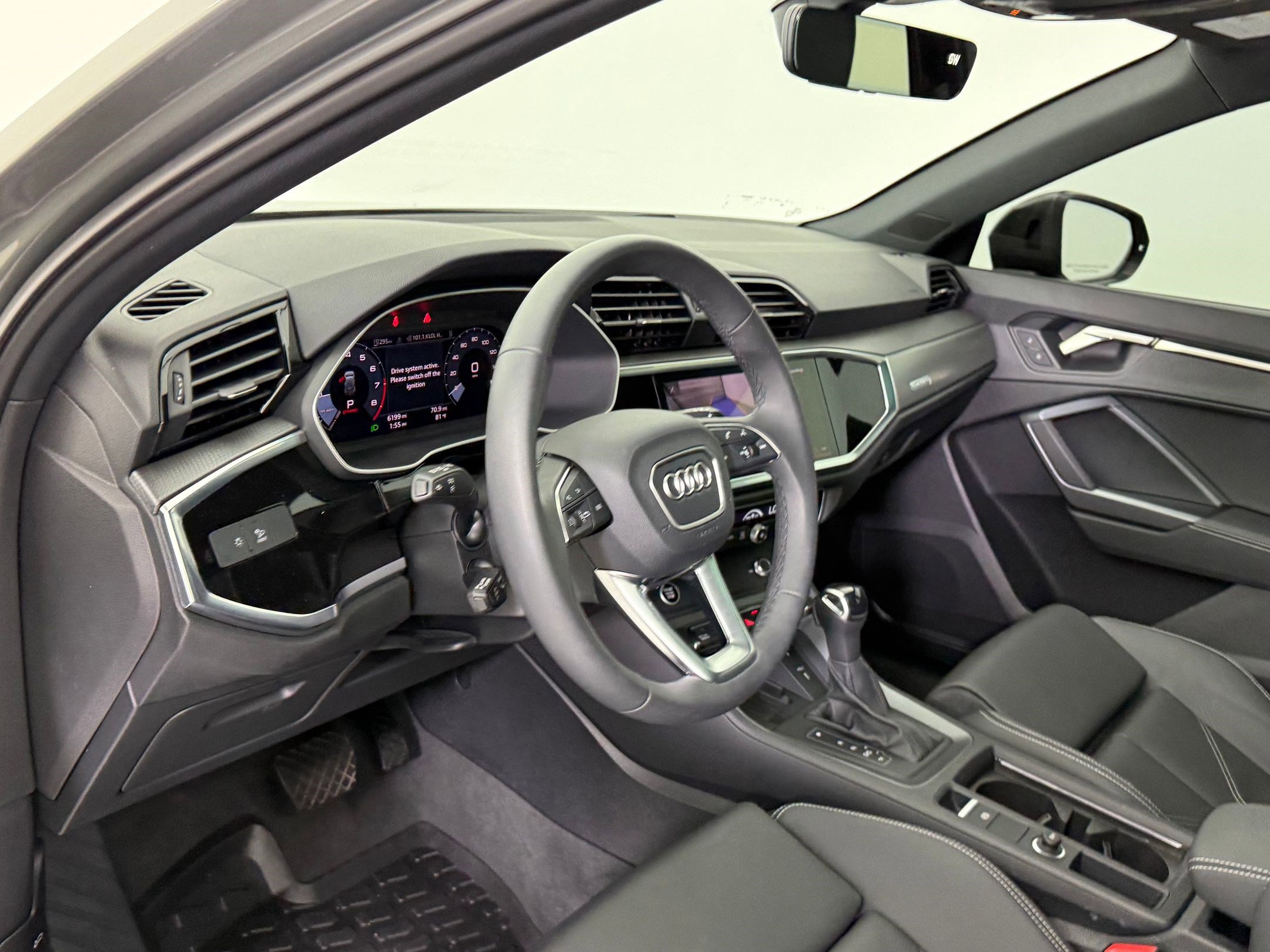 2025 Audi Q3 S line Premium photo 3