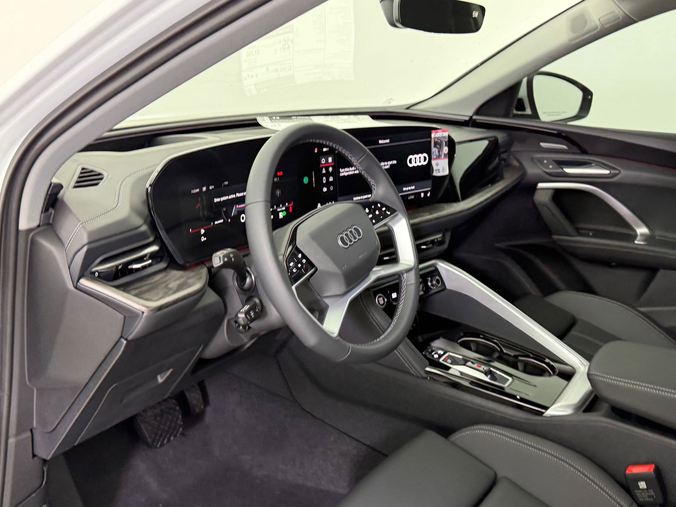 2025 Audi Q5 2.0T Premium Plus photo 3