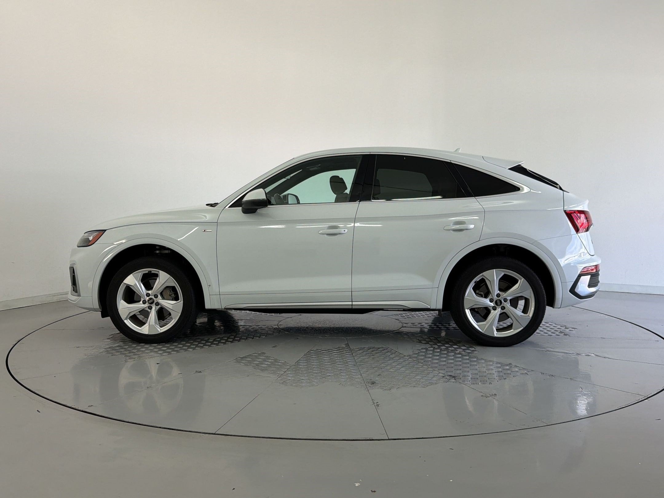 Q5 Sportback S Line Premium Plus SUV