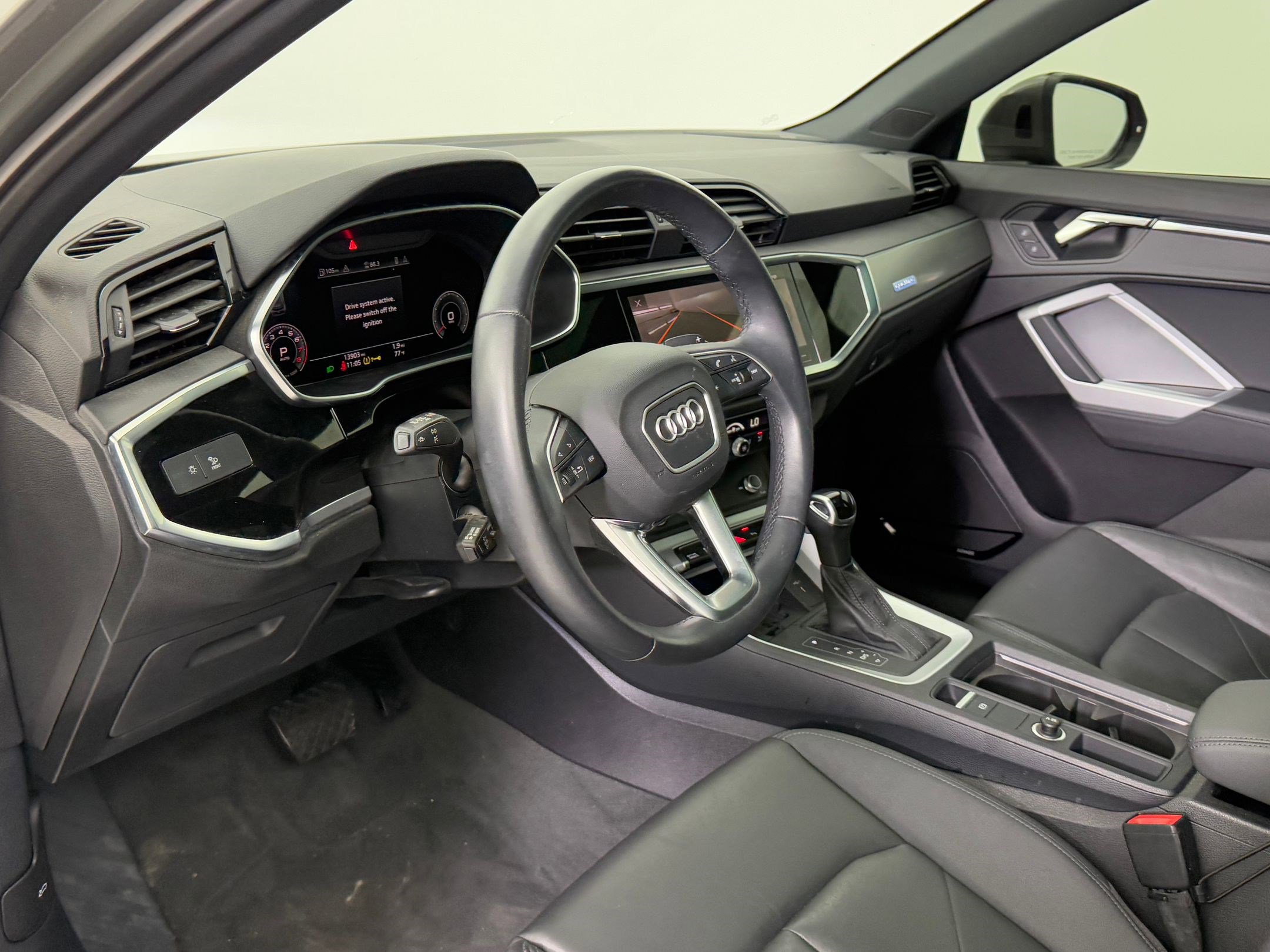 2023 Audi Q3 S line Premium Plus photo 3