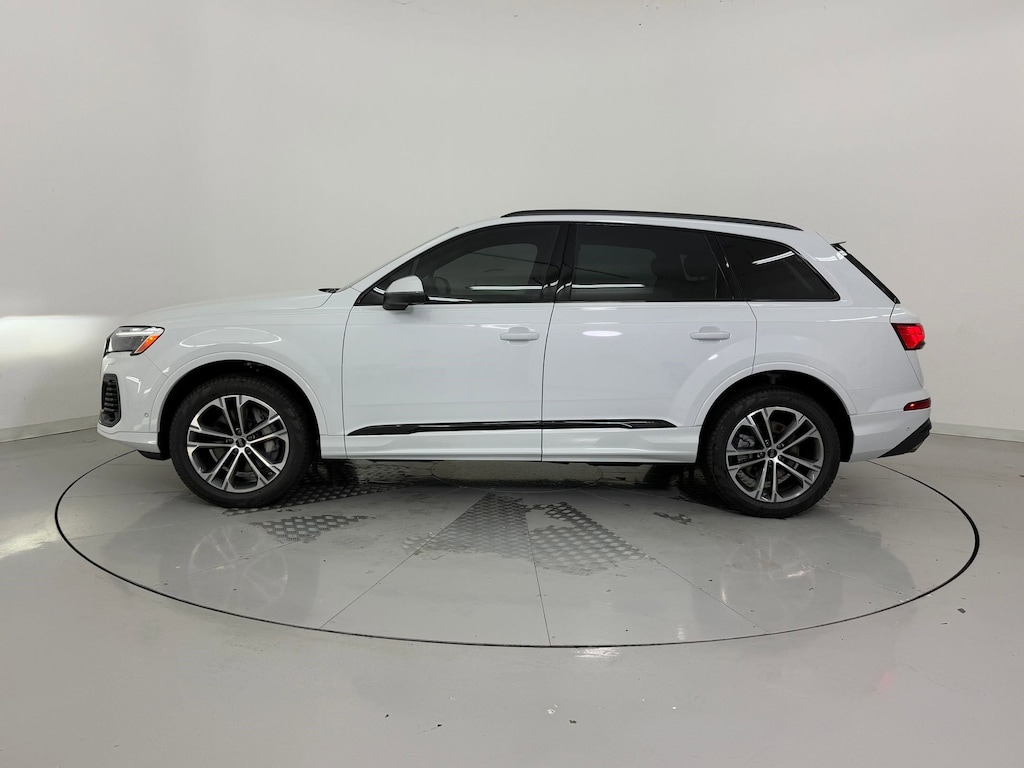 New 2026 Audi Q7 55 Premium SUV