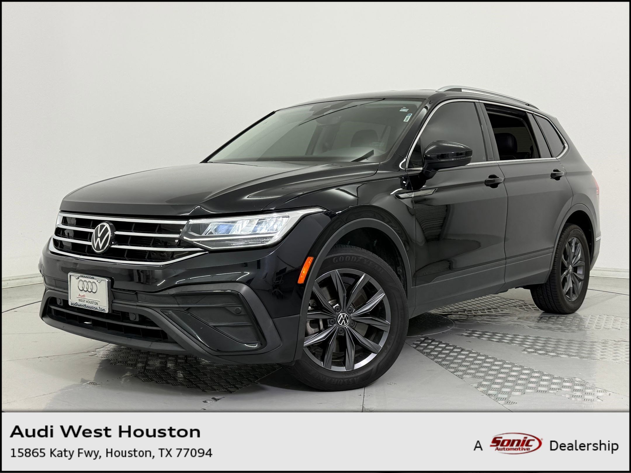 2023 Volkswagen Tiguan SE