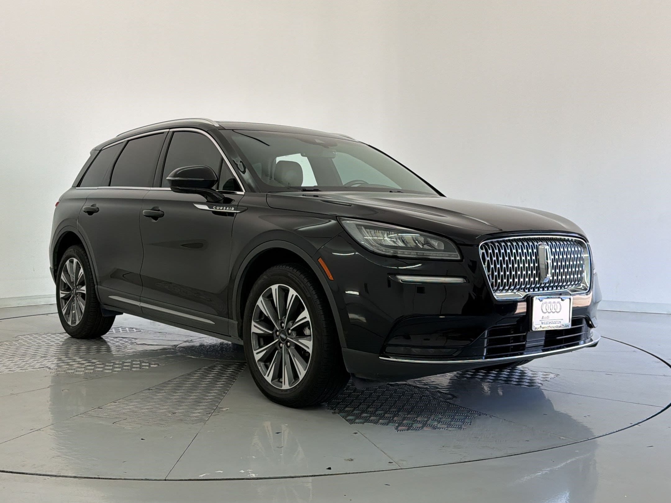 Corsair Reserve SUV
