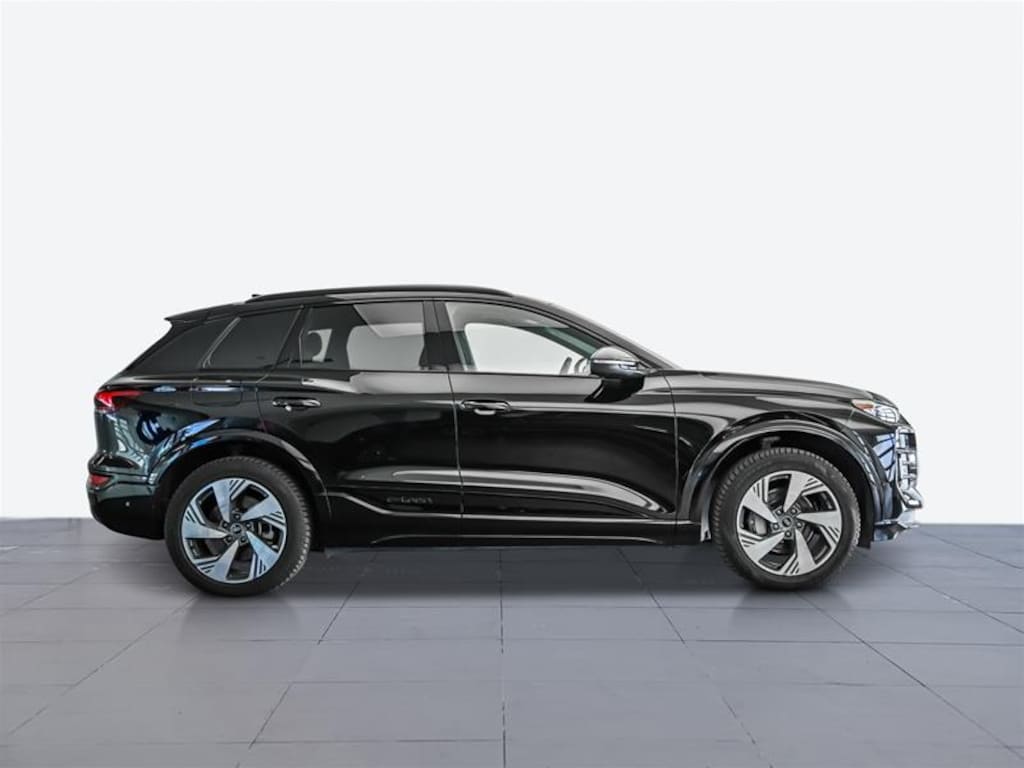 Used 2025 Audi Progressiv SUV
