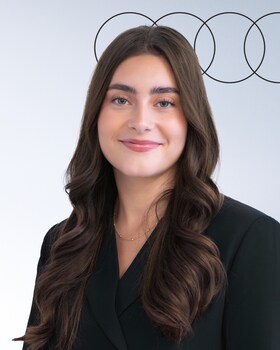 Staff member Marin Roe from 315305b278e3