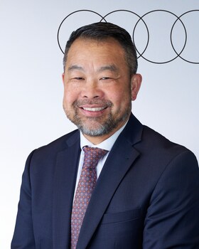 Staff member Liang Liu from db8fc46893b8