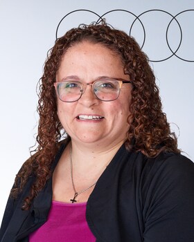 Staff member Sheryl Shelley from db8fc46893b8