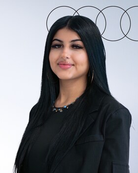 Staff member Jasmin Aljoufein from 315305b278e3