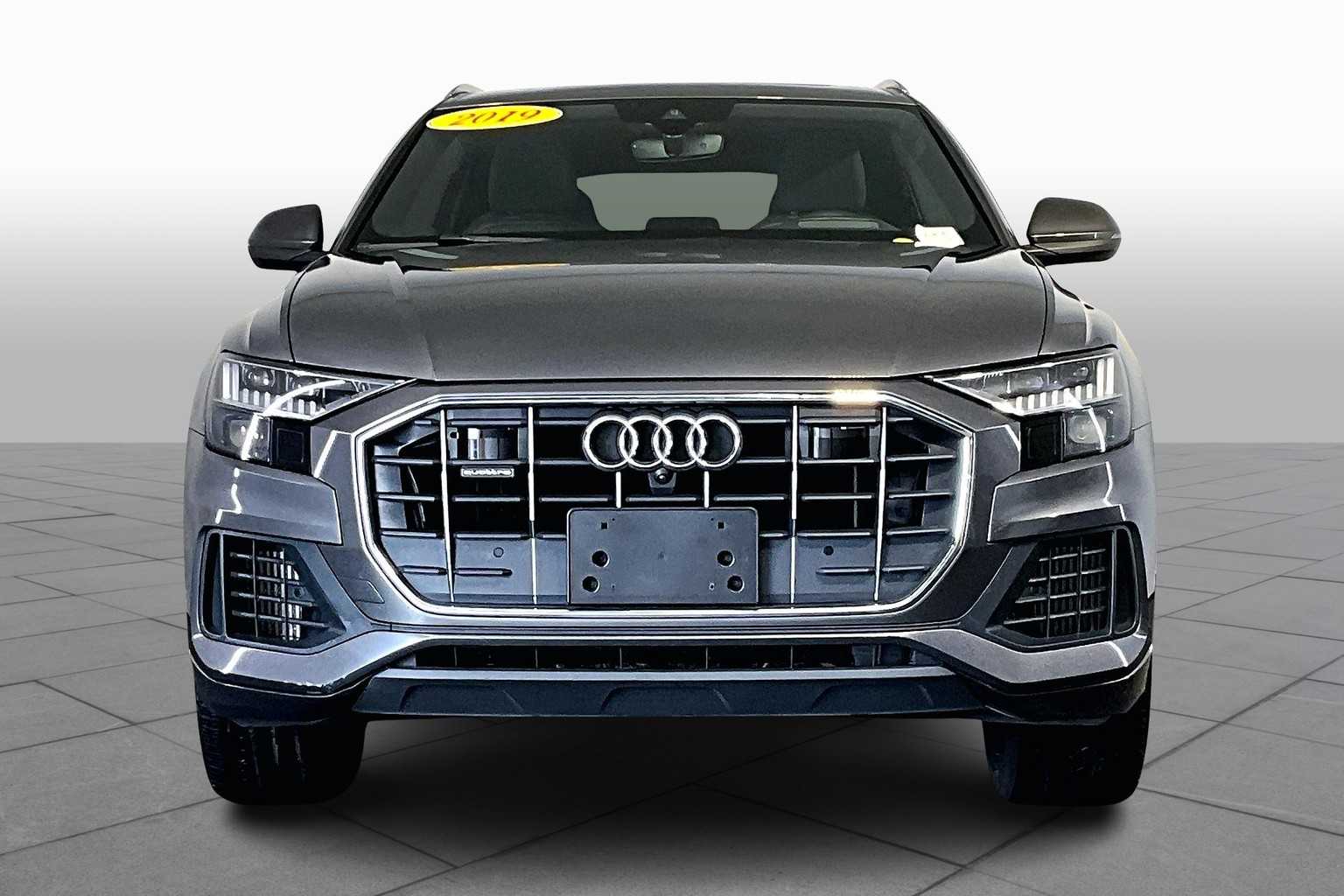 2019 Audi Q8 Prestige photo 3