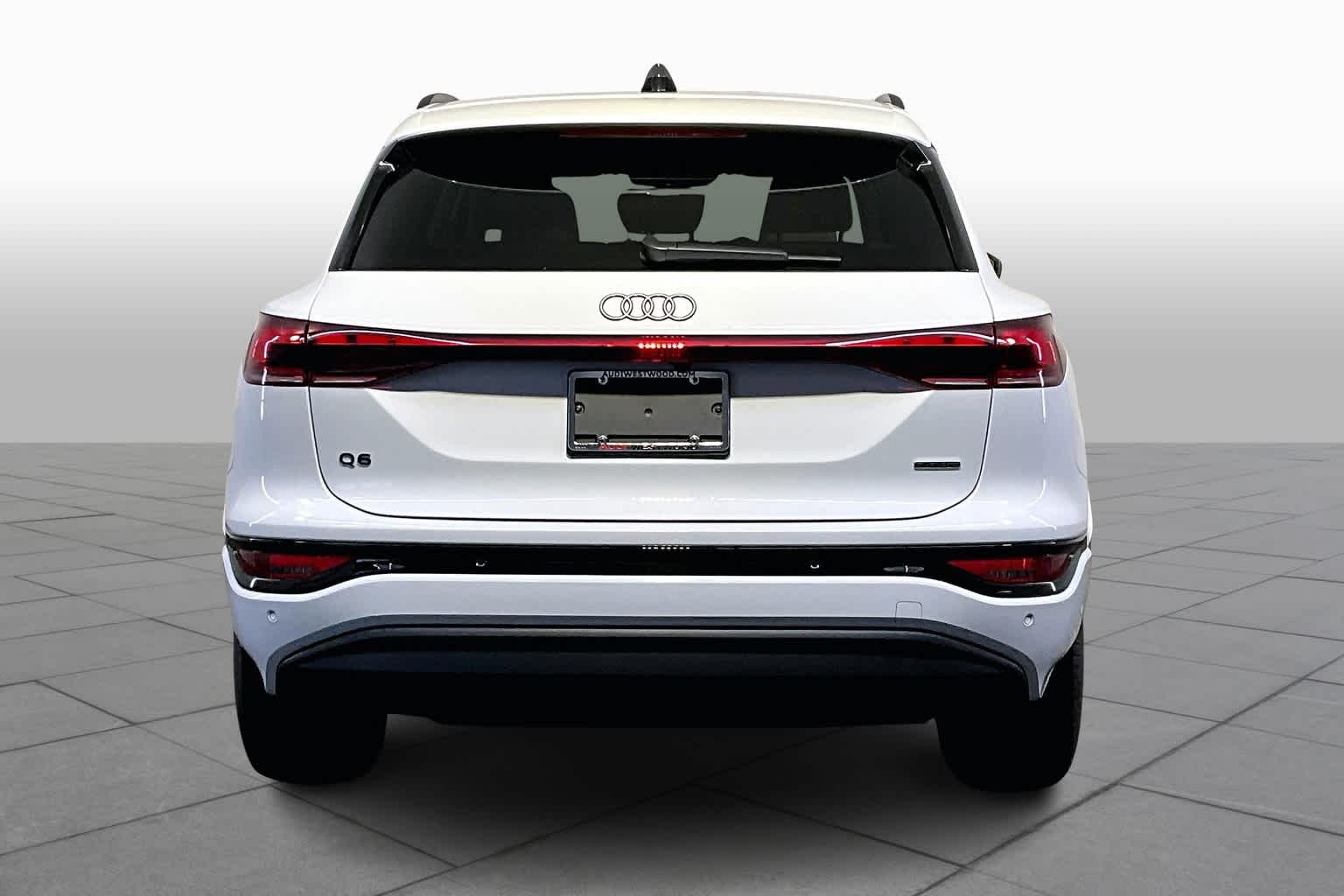 2025 Audi Q6 E-tron Premium photo 4