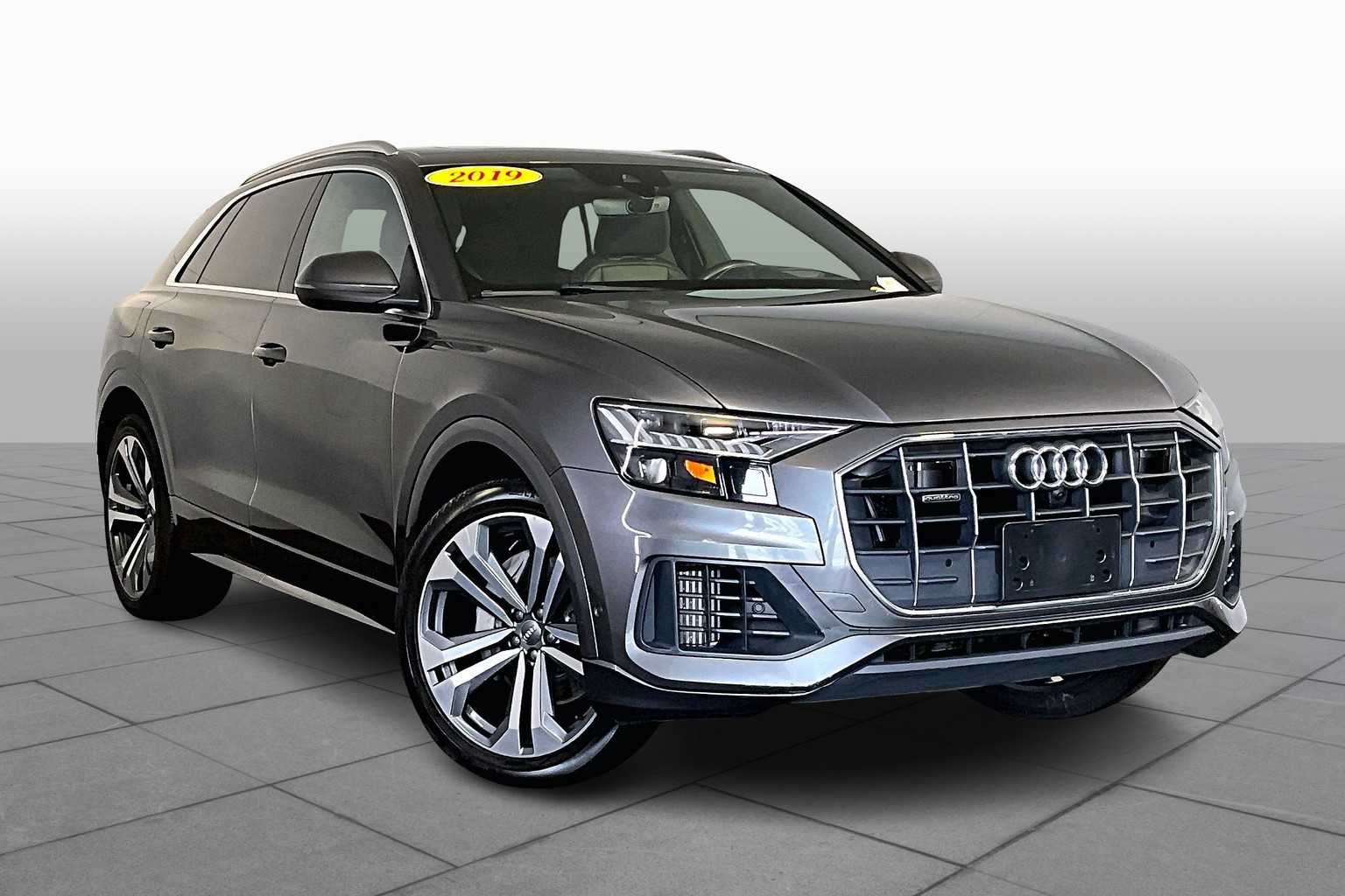 2019 Audi Q8 Prestige photo 2