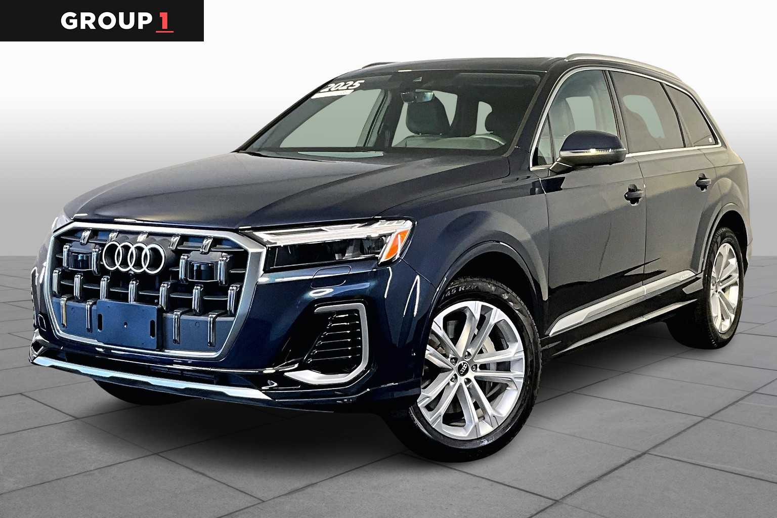 2025 Audi Q7 Premium's photo