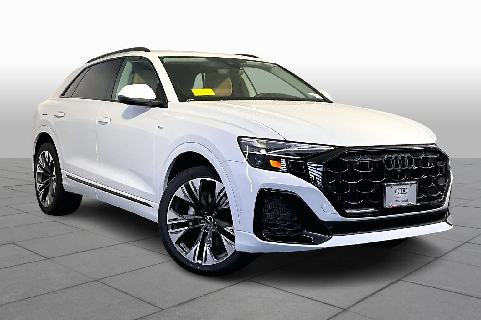 2025 Audi Q8 55 Premium Plus photo 2