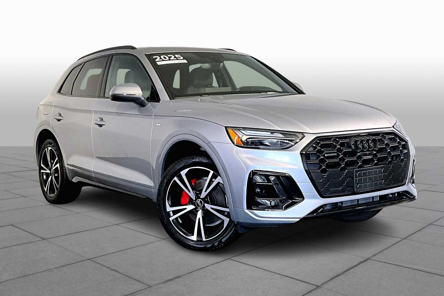 2025 Audi Q5 45 S line Premium Plus photo 2