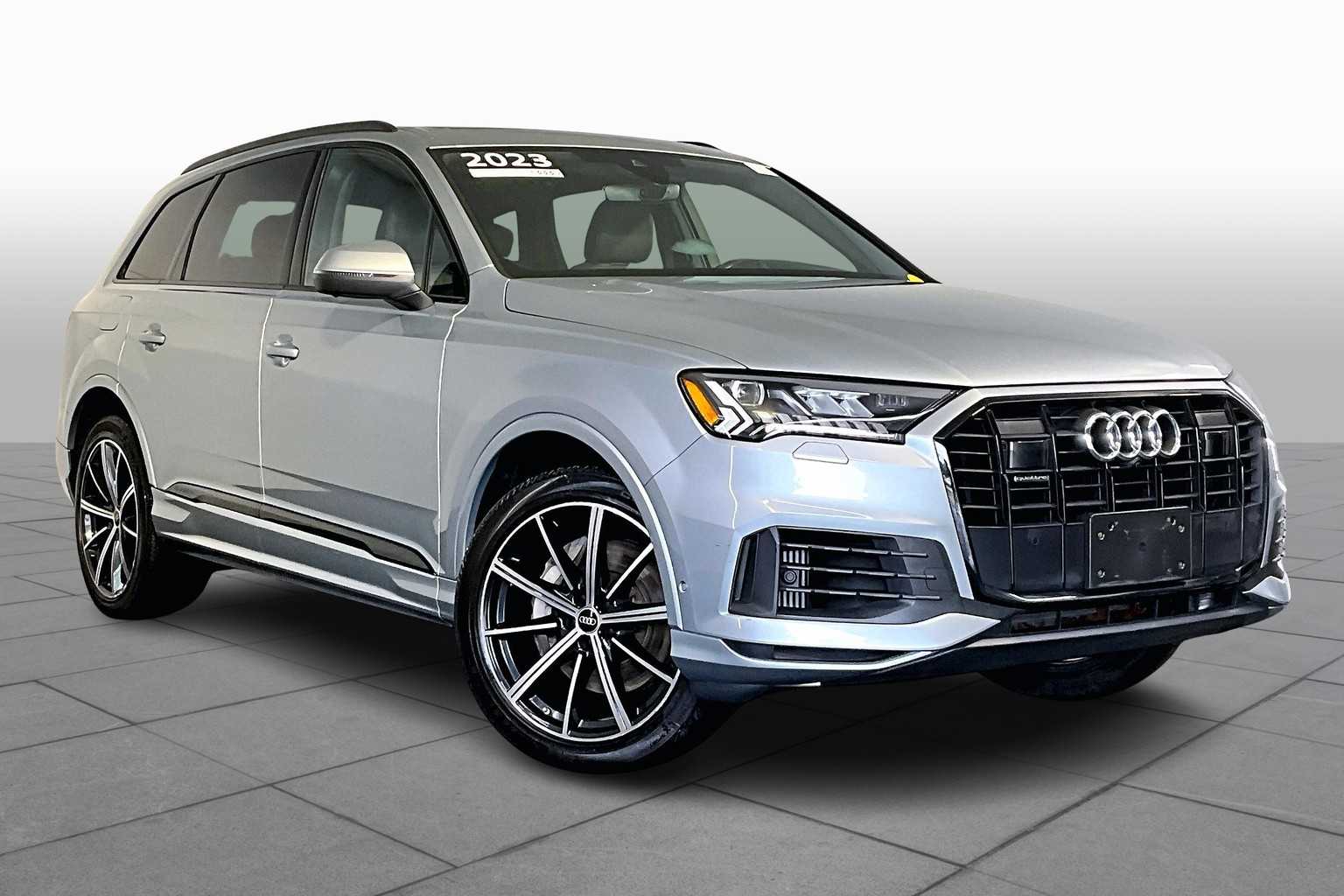 2023 Audi Q7 55 Premium Plus photo 2
