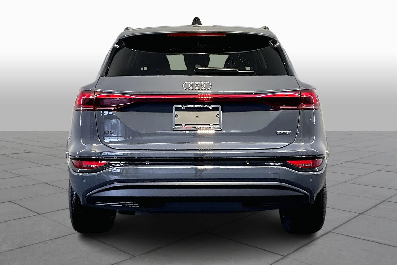 2025 Audi Q6 E-tron Premium Plus photo 4