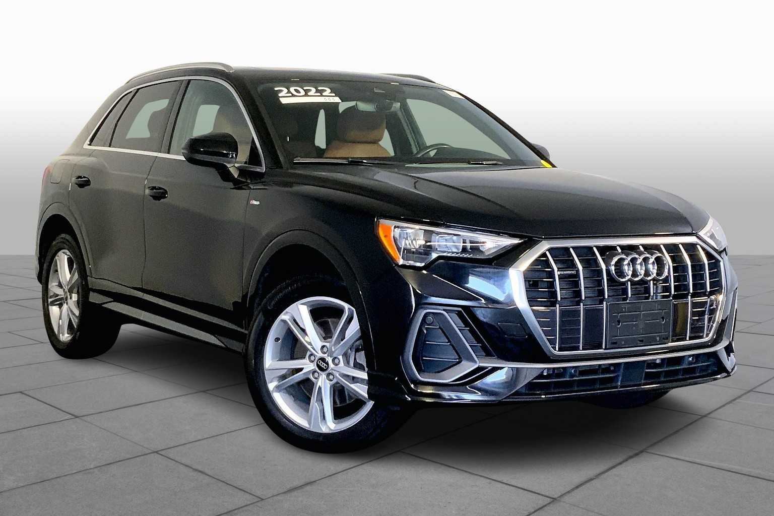 2022 Audi Q3 45 TFSI S line Premium photo 2