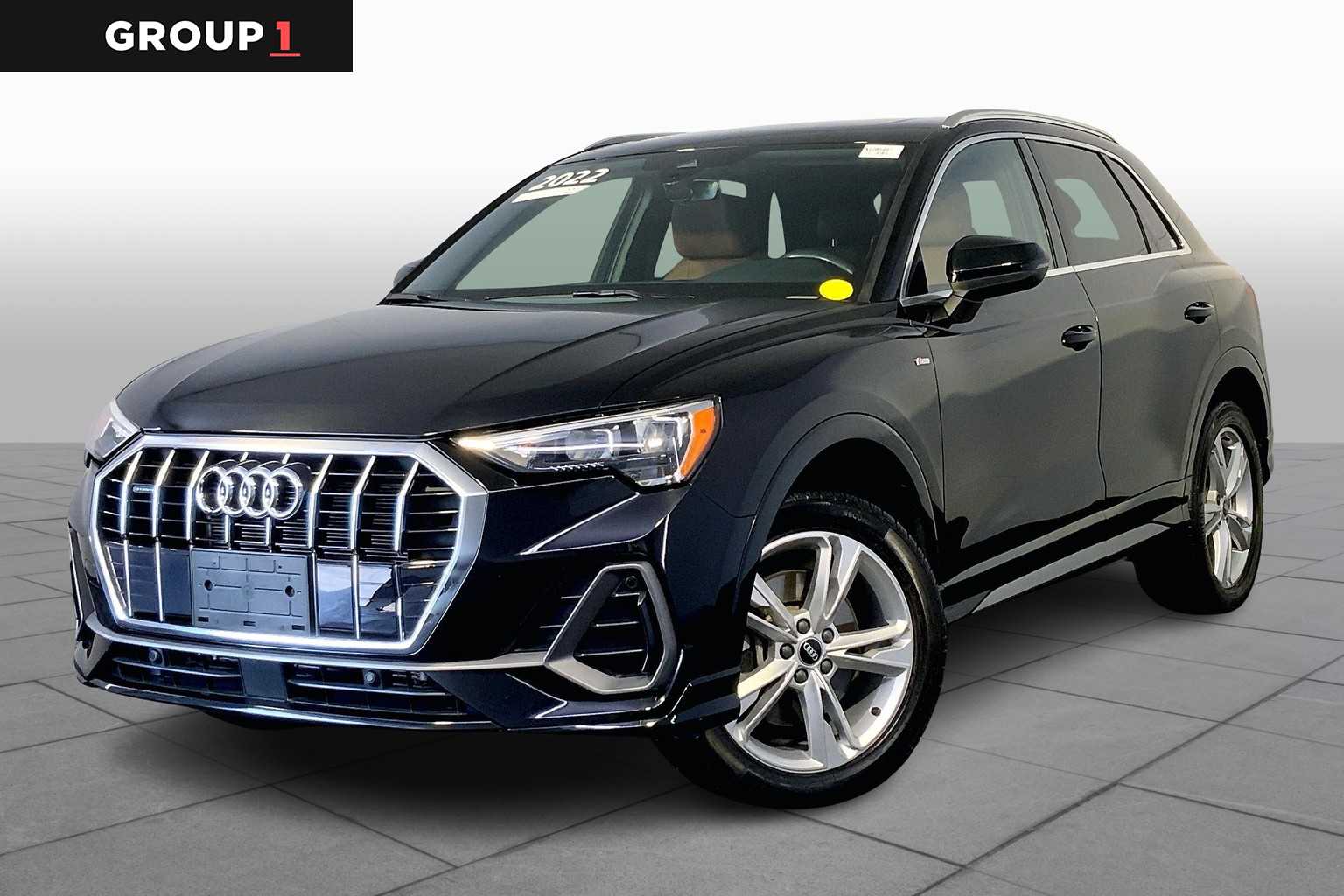 2022 Audi Q3 45 S line Premium
