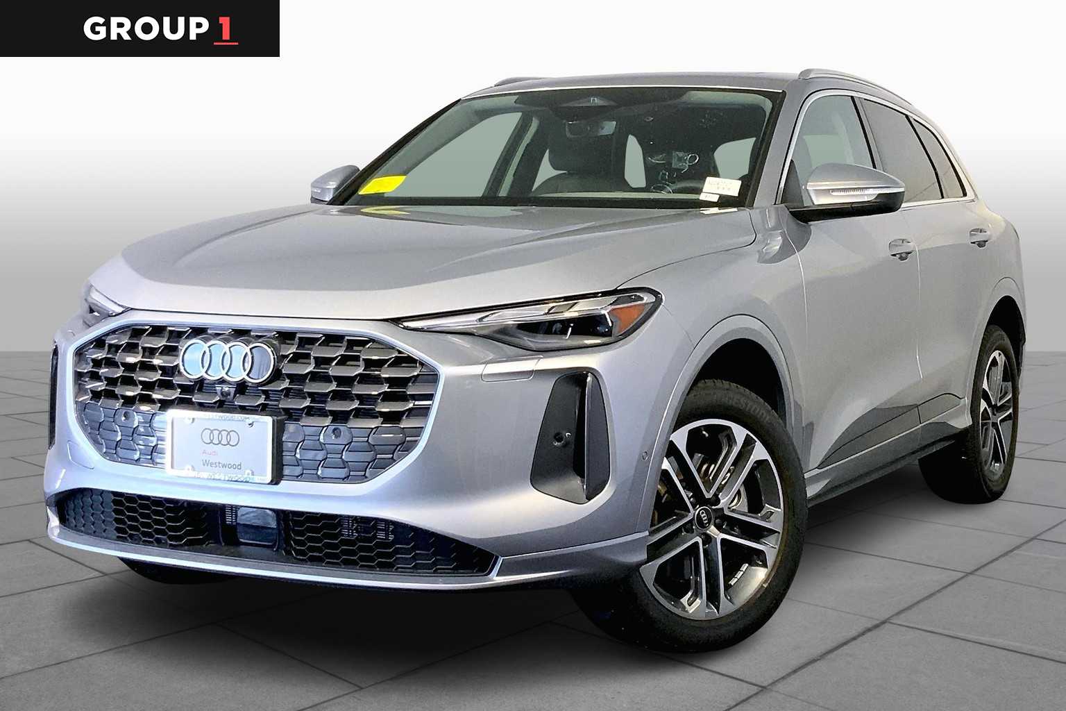 2025 Audi New Q5 Premium's photo