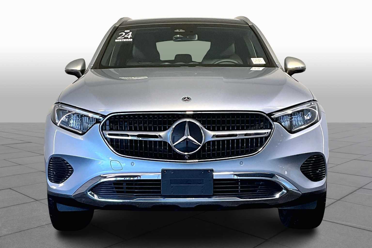 2024 Mercedes Benz GLC 300 4MATIC photo 3